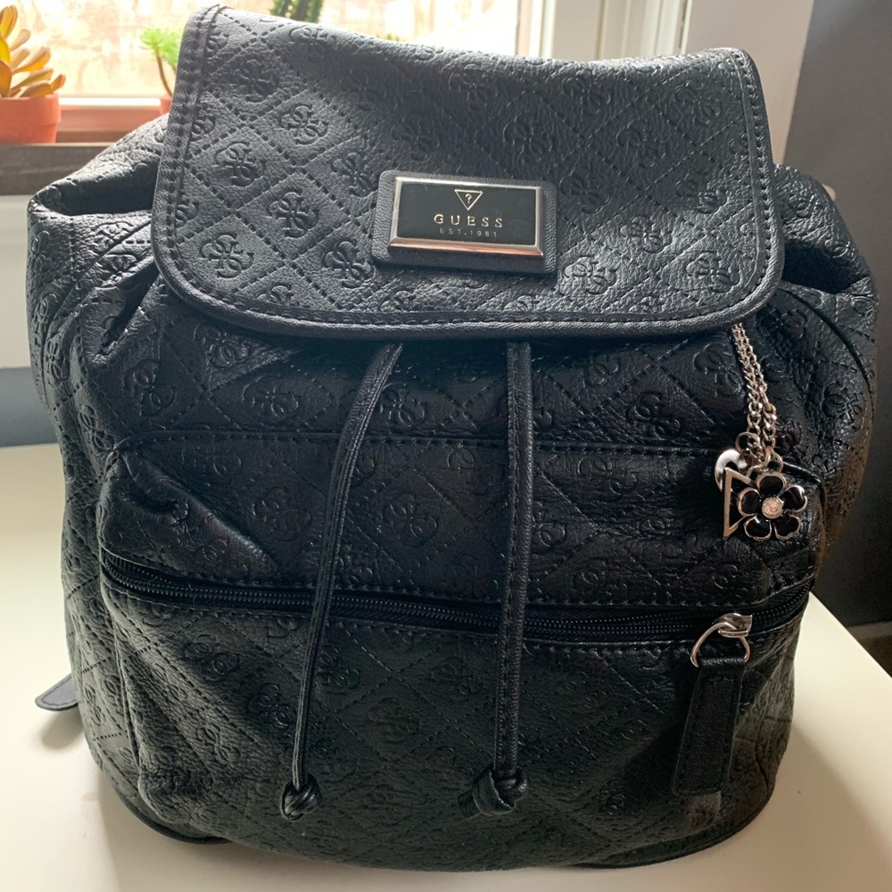 GUESS Back Pack